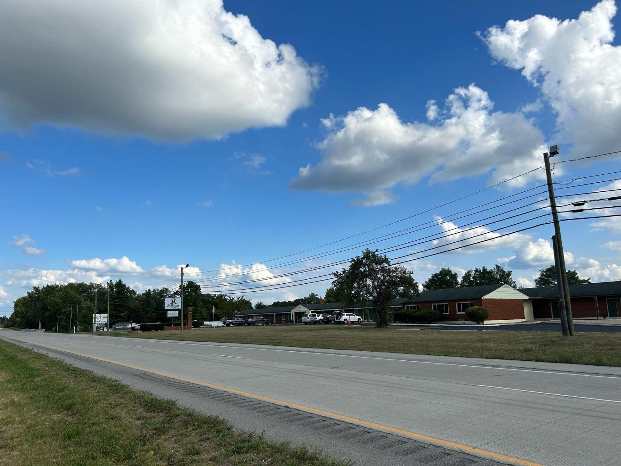 Hillcrest Motel By Oyo Aurora Near Lawrenceburg Exterior foto